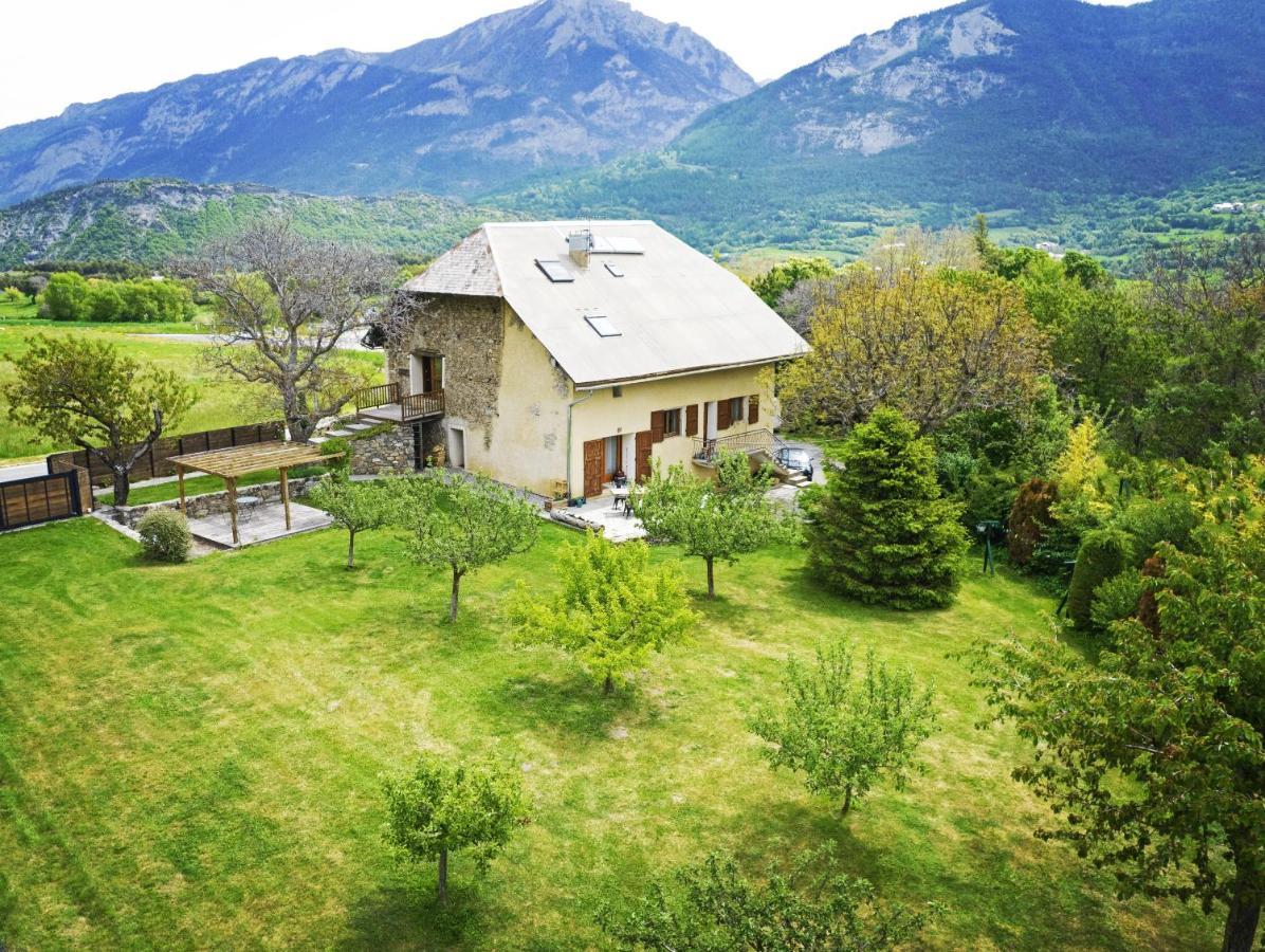Chambres D'Hotes Les Peschiers Chateauroux-les-Alpes Екстериор снимка